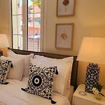 Beautiful House In The בית נופש ארגוסטולי