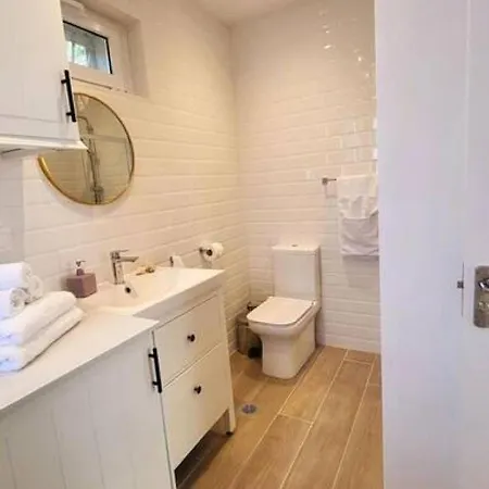 Сasa de vacaciones Beautiful House In The *