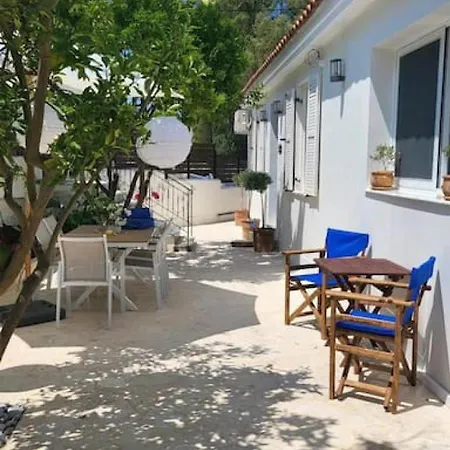 Beautiful House In The בית נופש *